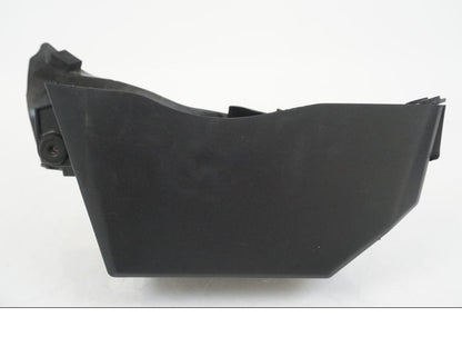 Baksidan på Batterihållare från en Kawasaki ER-6F -2016 motorcykel.