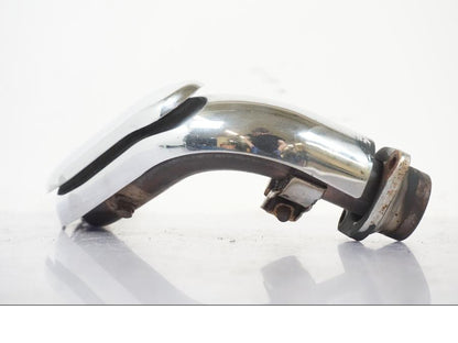 Snett uppifrån på Grenrör från en Yamaha XVS 1100 -2000 motorcykel.