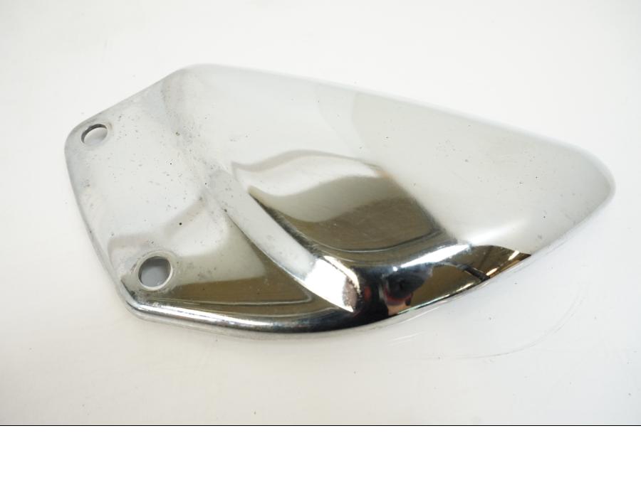 Baksidan på Fotpinnehälskydd från en Suzuki GSX 600 F -1998 motorcykel.