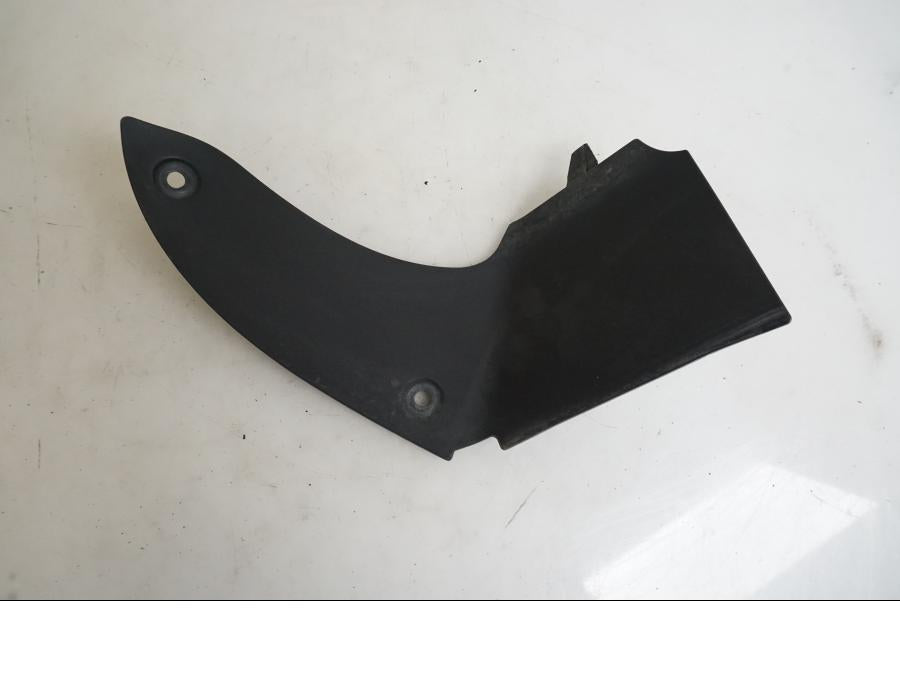 Framsidan på Instrumentpanelkåpa från en BMW K 1200 S -2007 motorcykel.