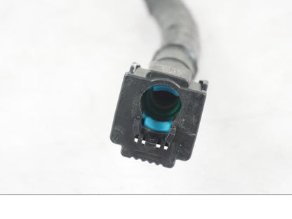 Vänster sida på Bensinledning från en Yamaha MT-09 -2020 motorcykel.