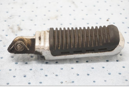 Framsidan på Fotpinne från en Suzuki GSX 550 -1985 motorcykel.