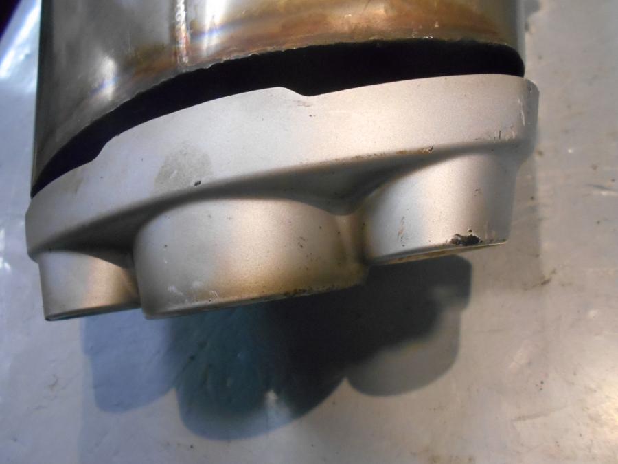 Extrabild1 på Ljuddämpare från en Triumph Daytona 675 -2008 motorcykel.