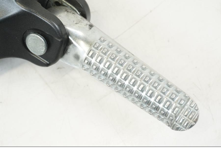 Baksidan på Fotpinne från en Yamaha MT-09 -2021 motorcykel.