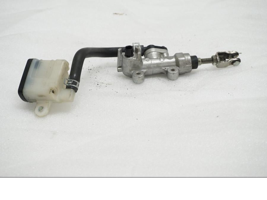 Framsidan på Bromshuvudcylinder från en Suzuki GSX-R 1000 -2007 motorcykel.