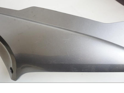 Höger sida på Sidopanel från en Honda ST 1300 -2002 motorcykel.