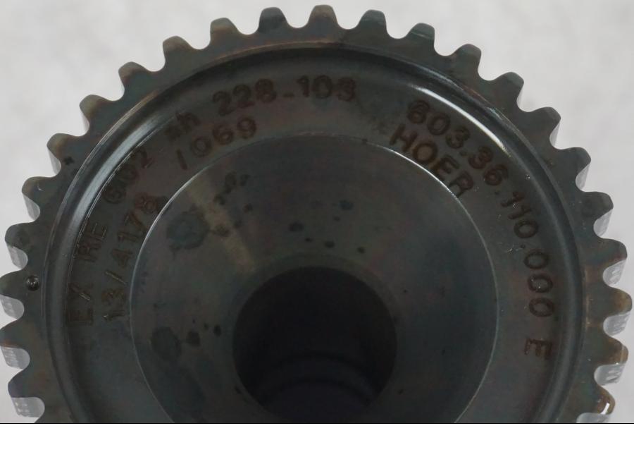 Extrabild3 på Kamaxel från en KTM 1190 Adventure -2015 motorcykel.