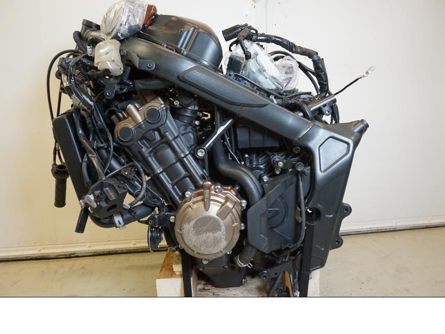 Extrabild2 på Motorpaket från en Honda CBR 650 R -2019 motorcykel.