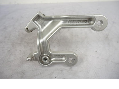 Extrabild1 på Fotpinnefäste från en KTM 990 Super Duke -2006 motorcykel.