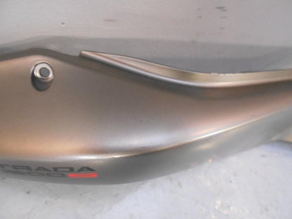 Höger sida på Sidopanel från en Ducati Multistrada 1200 -2012 motorcykel.
