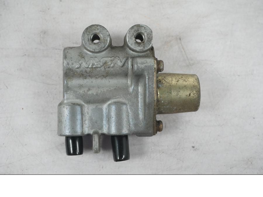 Framsidan på Bromsfördelare från en Honda CBR 1100 XX -1999 motorcykel.