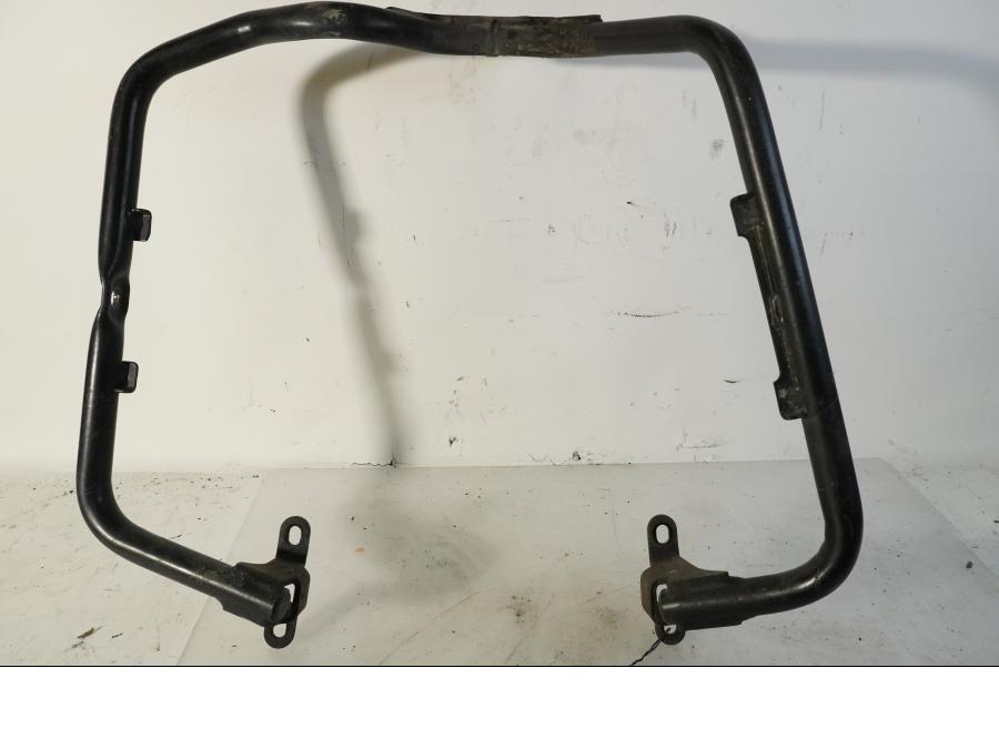 Framsidan på Sidoväskhållare från en BMW F 800 GS -2008 motorcykel.