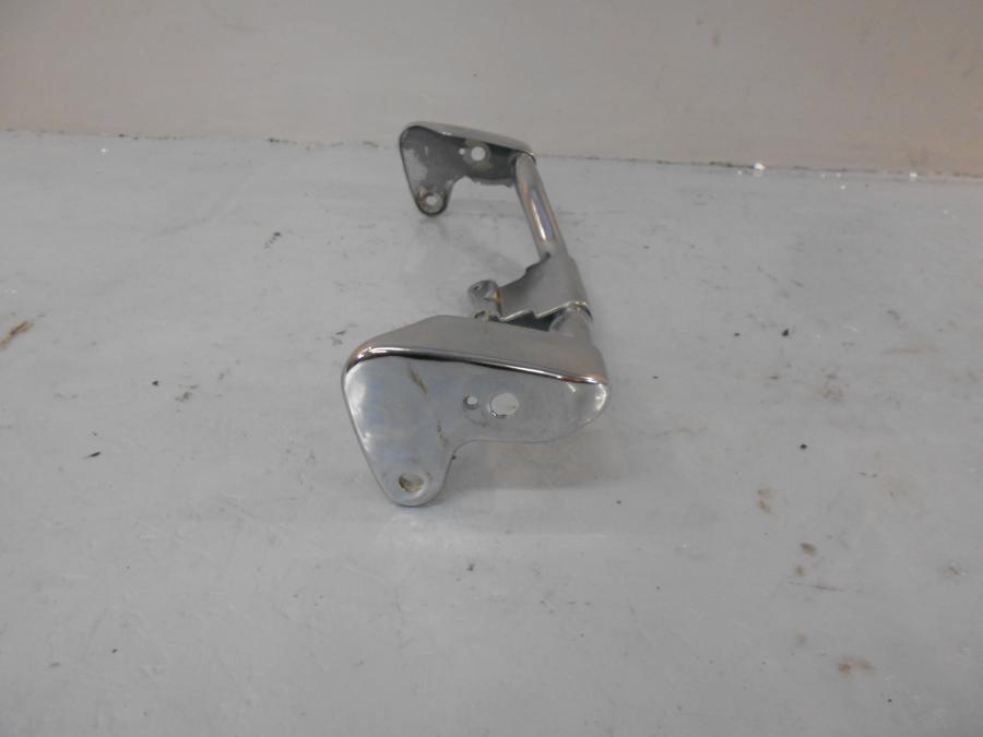 Baksidan på Blinkersfäste från en Kawasaki VN 1500 Classic Tourer -2002 motorcykel.