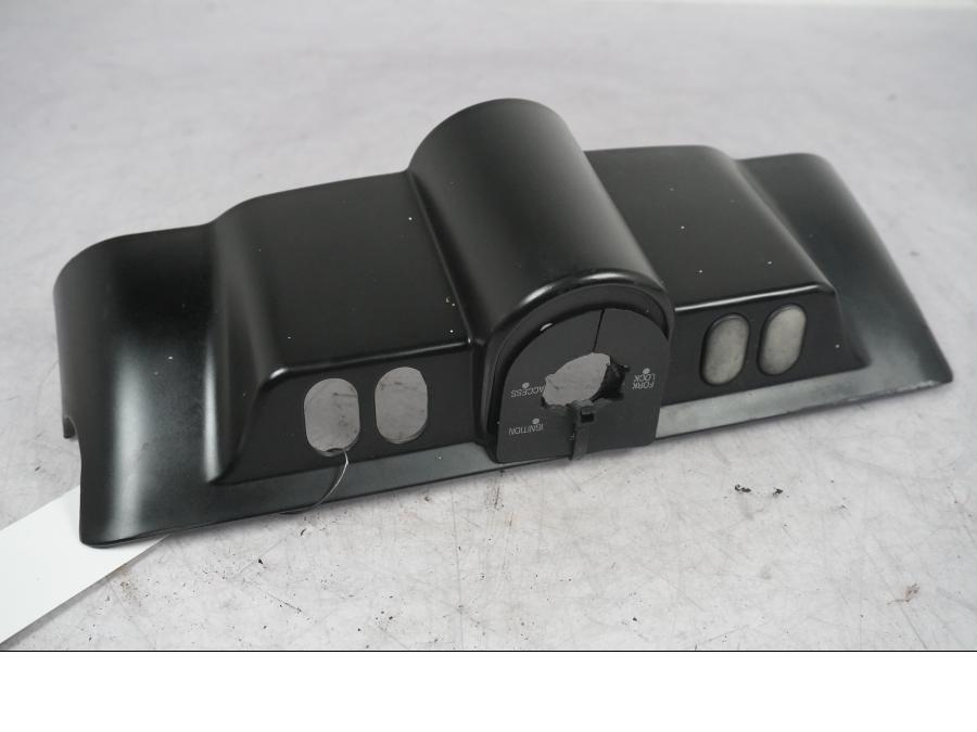 Framsidan på Tändningslåskåpa från en H-D Touring Street Glide FLHX -2009 motorcykel.