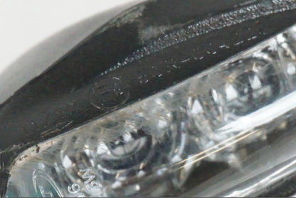 Snett uppifrån på Blinkers LED från en Husqvarna 701 SUPERMOTO ABS -2016 motorcykel.