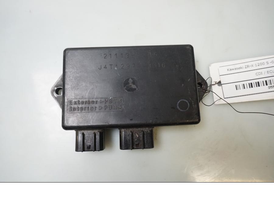 Framsidan på CDI / ECU från en Kawasaki ZR-X 1200 S -2001 motorcykel.