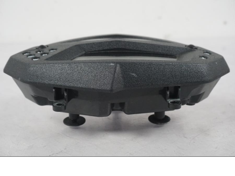 Snett nerifrån på Instrumentpanel från en Kawasaki ER-6N ABS -2010 motorcykel.