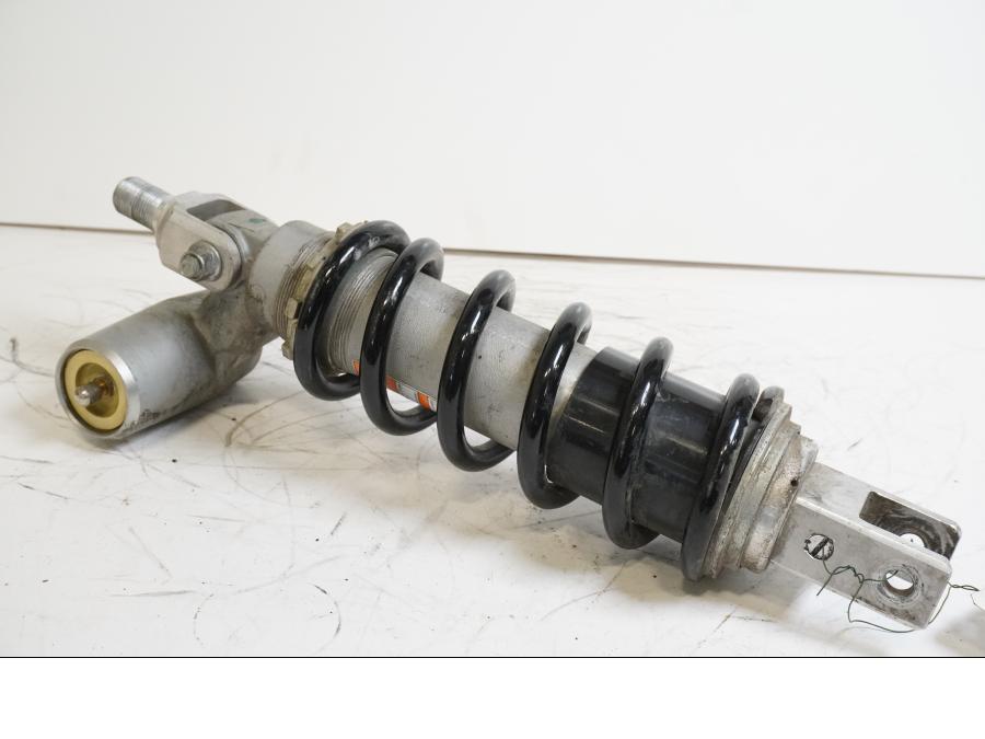 Framsidan på Stötdämpare från en Suzuki GSX-R 750 -2000 motorcykel.