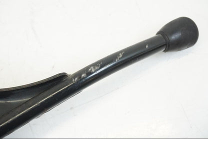 Snett nerifrån på Sidostöd från en BMW K 1200 LT -2004 motorcykel.