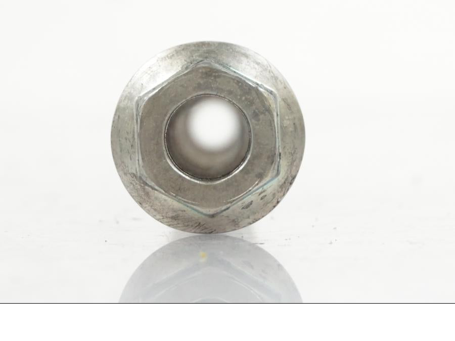 Vänster sida på Axel från en Yamaha MT-07 -2019 motorcykel.