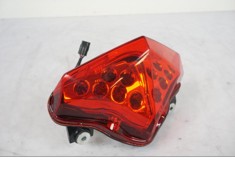 Framsidan på Baklampa från en Kawasaki ER-6N -2012 motorcykel.