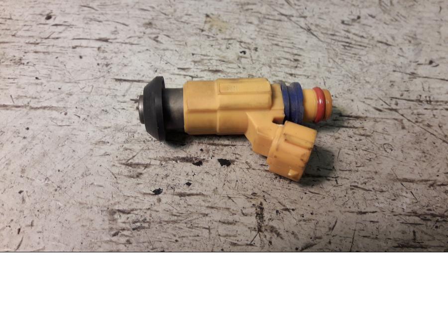 Framsidan på Spridare från en Suzuki VZ 1600 -2005 motorcykel.