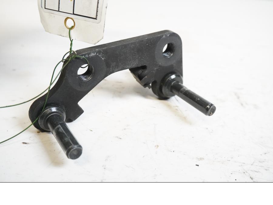 Framsidan på Bromsoksfäste från en Kawasaki ER-6N -2011 motorcykel.