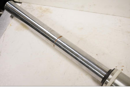 Höger sida på Gaffelben från en Yamaha XVS 650 -2002 motorcykel.