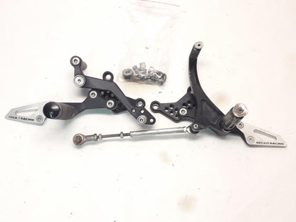 Höger sida på Fotreglage från en KTM 990 Super Duke -2007 motorcykel.