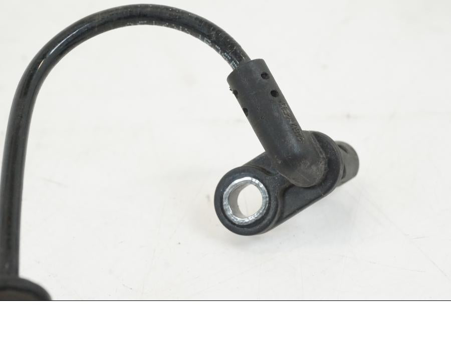 Vänster sida på ABS givare från en Triumph Speed Triple -2021 motorcykel.