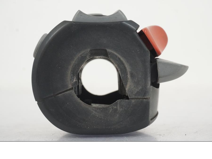 Extrabild3 på Styrelreglage från en BMW F 800 GS -2008 motorcykel.