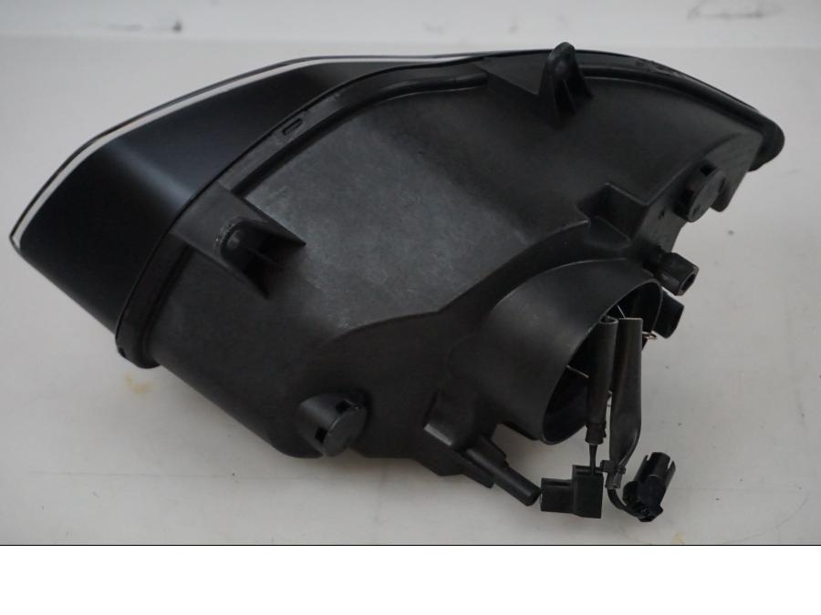 Vänster sida på Strålkastare från en BMW K 1200 RS -2008 motorcykel.