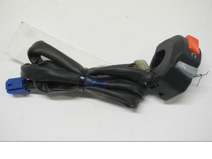 Framsidan på Styrelreglage från en Yamaha FZ1-SA -2007 motorcykel.