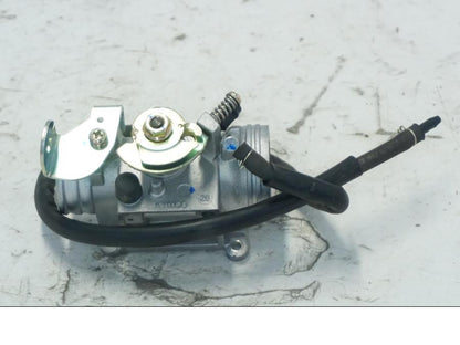 Baksidan på Spjällhus från en Kymco Agility 125 -2019 scooter.