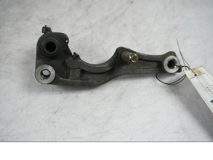 Framsidan på Bromsoksfäste från en Honda XRV 750 -1999 motorcykel.