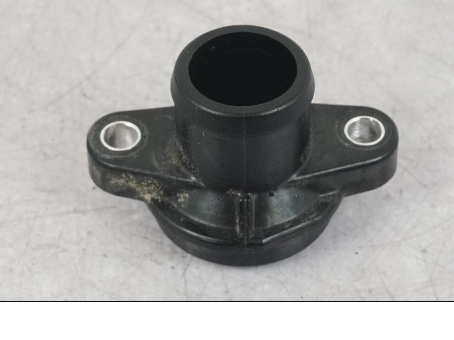 Höger sida på Vattenrör från en KTM 1290 Super Adventure R -2018 motorcykel.