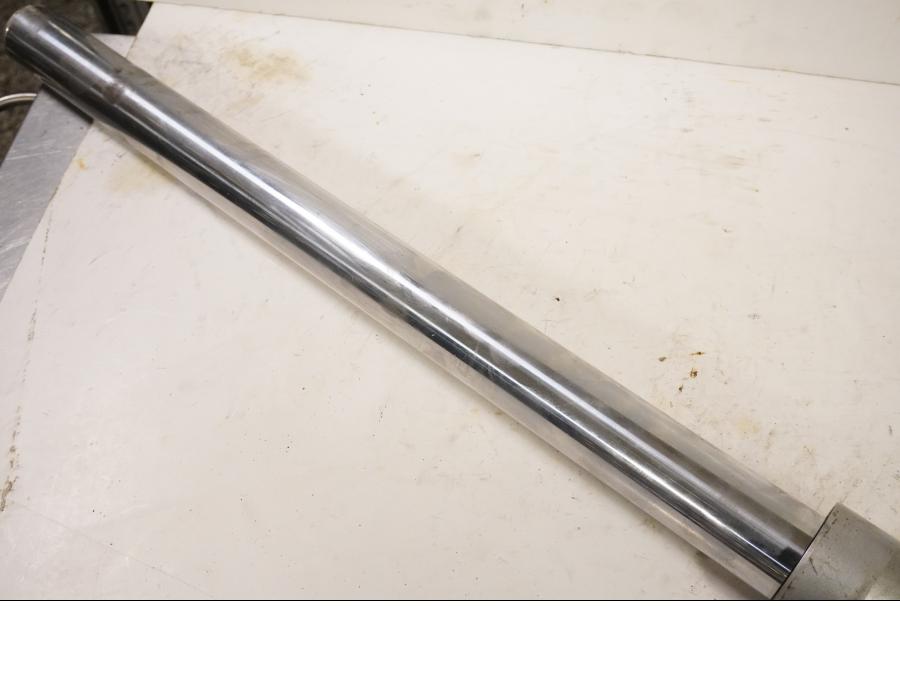 Höger sida på Gaffelben från en Suzuki DR 800 S -1995 motorcykel.