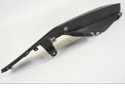 Vänster sida på Bakvinge från en Aprilia Tuono V4R -2011 motorcykel.