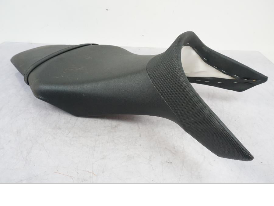 Extrabild3 på Sadel från en Yamaha MT-09 -2016 motorcykel.