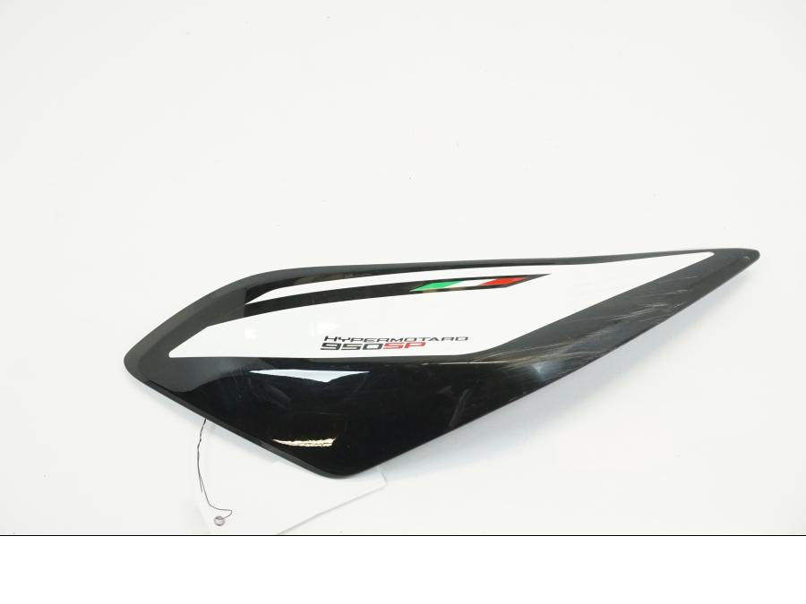 Framsidan på Sidopanel från en Ducati Hypermotard -2020 motorcykel.