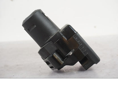 Extrabild4 på Låssats från en BMW K 1600 GTL -2015 motorcykel.