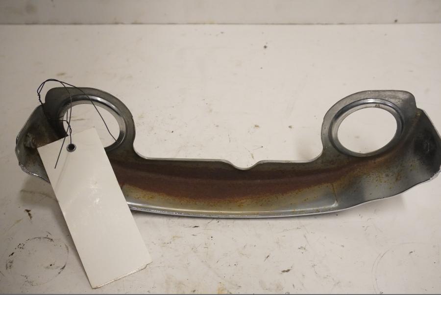 Baksidan på Gaffelbendekor från en Suzuki GS 850 G -1982 motorcykel.