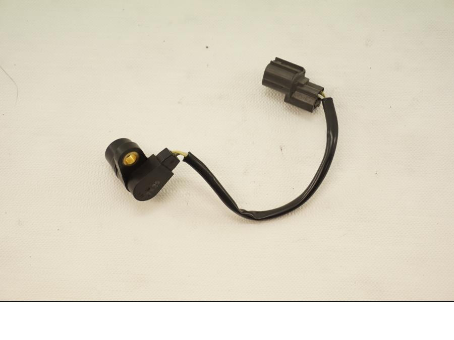 Framsidan på Kamaxelgivare från en Kawasaki ZX-6R -2008 motorcykel.