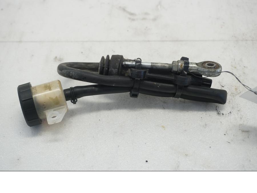 Framsidan på Bromshuvudcylinder från en KTM 690 SMCR -2016 motorcykel.