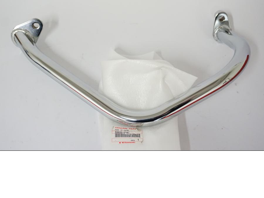 Framsidan på Motorskyddsbåge från en Kawasaki VN 1700 -2011 motorcykel.