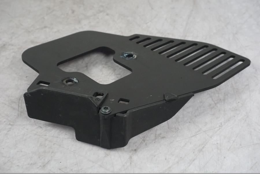 Vänster sida på Likriktarskydd från en Ducati Multistrada V4 -2024 motorcykel.