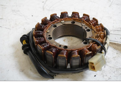 Framsidan på Generator från en Honda XRV 750 -1993 motorcykel.