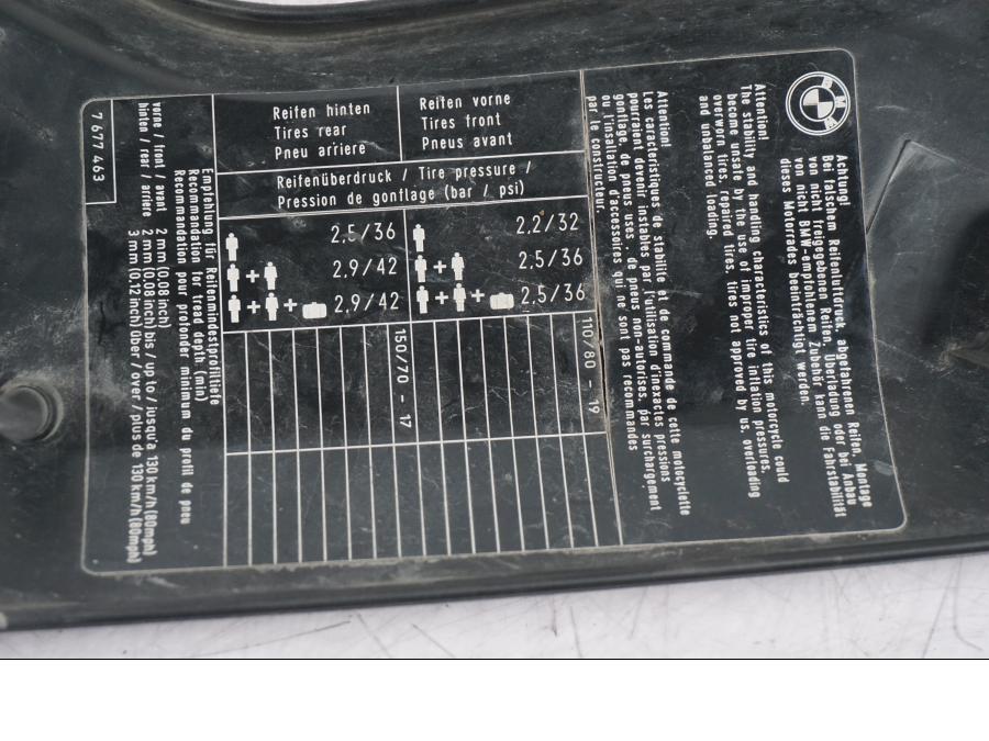 Vänster sida på Sidopanel från en BMW R 1200 GS -2005 motorcykel.