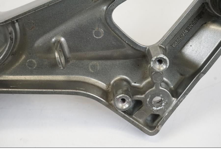 Extrabild3 på Fotpinnefäste från en Honda NT 700 -2008 motorcykel.