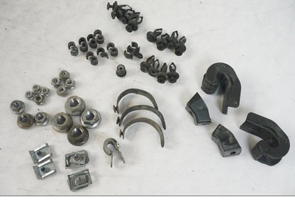 Extrabild5 på Skruv / Mutter etc från en Triumph Tiger Explorer -2013 motorcykel.